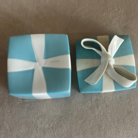 Tiffany Ceramic Blue Box - Picture 3 of 6